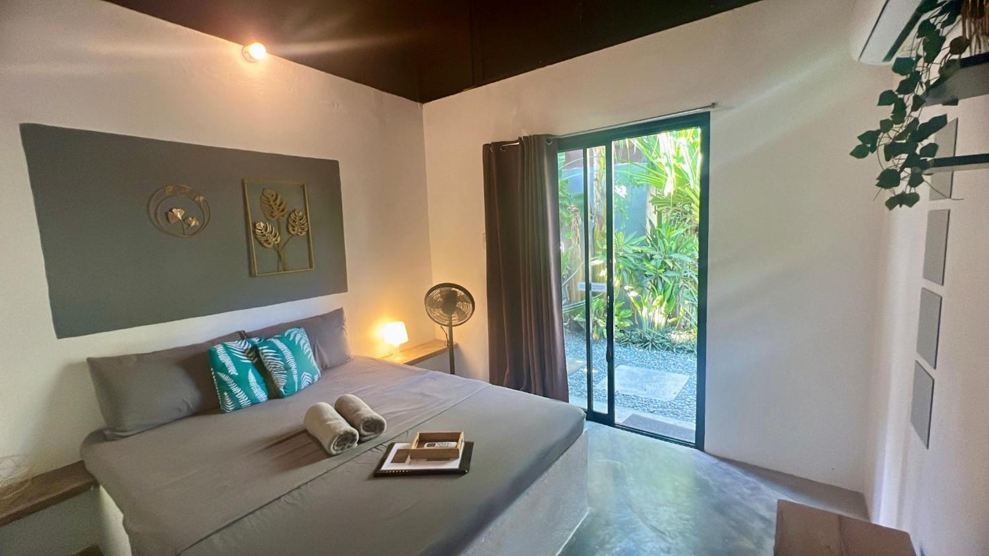 Yay Lodge Siargao, Private Room 1 With Ac & Hot Shower And Fast Starlink Wifi General Luna  Esterno foto